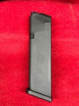 Set of 5 Factory OEM Glock 17 Gen 4 9mm 17 Round Magazines - 5 of 7