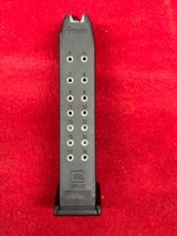 Set of 5 Factory OEM Glock 17 Gen 4 9mm 17 Round Magazines - 3 of 7