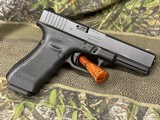 NICE Glock 17 Gen 4 9mm LE Trade In Nite Sights, 3 Mags - 3 of 12