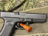 NICE Glock 17 Gen 4 9mm LE Trade In Nite Sights, 3 Mags - 4 of 12