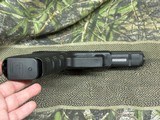 NICE Glock 17 Gen 4 9mm LE Trade In Nite Sights, 3 Mags - 8 of 12
