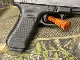 NICE Glock 17 Gen 4 9mm LE Trade In Nite Sights, 3 Mags - 5 of 12