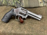 Smith & Wesson 617-6 - 3 of 17