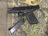 Glock 17 Gen 5 9mm Police Trade In - 6 of 8