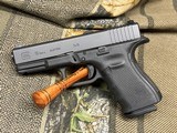 NICE Glock 19 Gen 4 9mm - 2 of 14