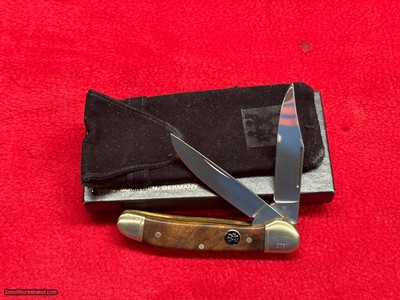 Zwillings J. A. Henckels 2 Blade Canoe Knife Walnut Grip #0731
Soligen, Germany