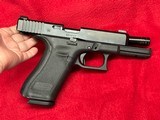 NICE Glock 17 Gen 5 9mm  - 13 of 14