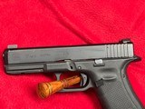 NICE Glock 17 Gen 5 9mm  - 4 of 14