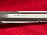 Smith Wesson Model 460 XVR Performance Center 10.5