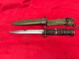 Camillus U.S. M4 Bayonet with Scabbard Korean Era 1953
for M1 carbine - 1 of 8