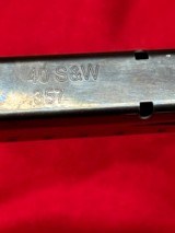 Lot of 10 Factory Smith & Wesson M&P .40/.357 15 rd Magazines  - 4 of 5