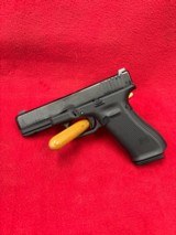 NICE Glock 17 Gen 5 9mm - 3 of 9