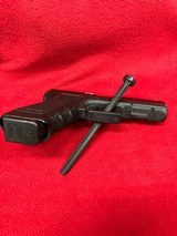 Glock 22 Gen 3 .40 SW.....NITE SIGHTS....2 MAGS - 4 of 8