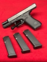 NEW Glock 22 GEN 5 .40 SW ....3 MAGS.....CA COMPLIANT - 6 of 12