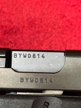 NEW Glock 22 GEN 5 .40 SW ....3 MAGS.....CA COMPLIANT - 9 of 12