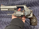 Smith Wesson 686-6 357 Magnum 4 inch Stainless Revolver - 14 of 17
