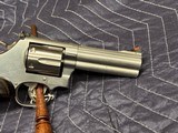 Smith Wesson 686-6 357 Magnum 4 inch Stainless Revolver - 6 of 17