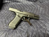 NICE Glock 22 Gen 4 .40 SW  - 6 of 12