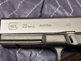 NICE Glock 22 Gen 4 .40 SW  - 9 of 12