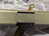 NICE Glock 22 Gen 4 .40 SW  - 11 of 12