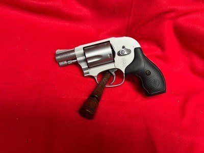 LNIB Smith Wesson 638-3 .38 Special Revolver 5 shot J Frame - Image 2 of 10
