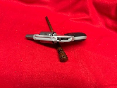 LNIB Smith Wesson 638-3 .38 Special Revolver 5 shot J Frame - Image 5 of 10