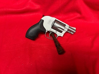 LNIB Smith Wesson 638-3 .38 Special Revolver 5 shot J Frame - Image 3 of 10