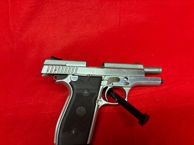Taurus PT 945 45 ACP 4" DA/SA - Image 5 of 9