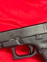 NEW Glock 19 Gen 5 9MM....2 Mags... Ameriglo... Black - Image 9 of 15