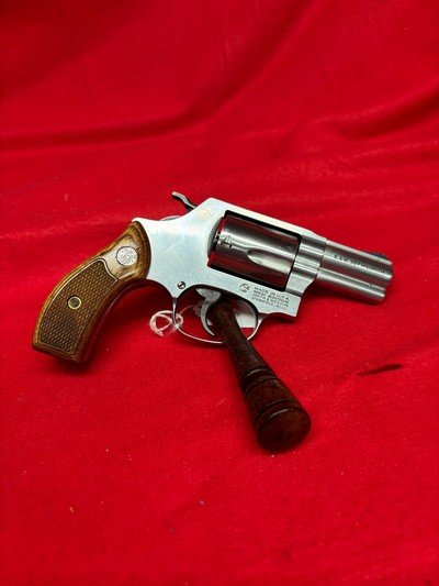 Smith & Wesson Model 60-9 .357 Magnum Stainless Revolver 2 1/8" Pre-lock "J" Frame - Image 2 of 10