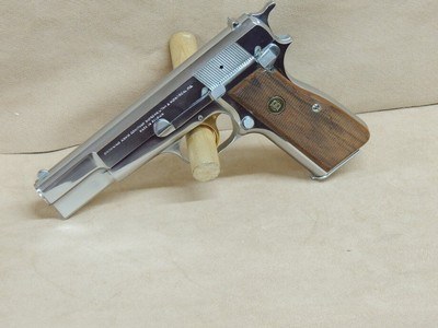 Browning Centennial Hi Power Belgian 9mm Pistol in the Case (mbllc#11173) - Image 5 of 6