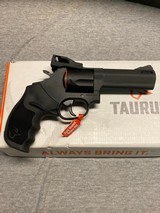 taurus tracker 44 mag 4” - 1 of 6