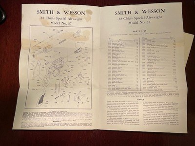 SMITH & WESSON MODEL 37CHIEF'S SPECIAL 