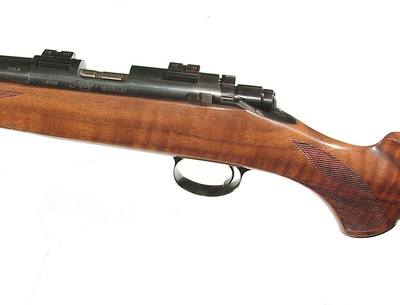 KIMBER OF OREGONMODEL 82 SPORTER CHAMBERED IN .22 RIMFIRE - Image 5 of 8