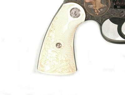 FABULOUS JOHN WARREN GOLD INLAID ENGRAVED COLT NEW SERVICE REVOLVER - Image 6 of 18