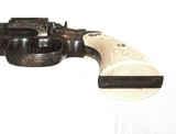 FABULOUS JOHN WARREN GOLD INLAID ENGRAVED COLT NEW SERVICE REVOLVER - Image 16 of 18