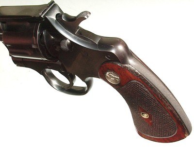 PRE-WAR COLT OFFICERS MODEL TARGET REVOLVER WITHWALNUT MEDALLION GRIPS.1920 mfg - Image 9 of 11
