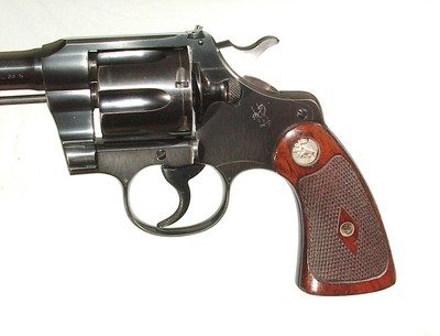 PRE-WAR COLT OFFICERS MODEL TARGET REVOLVER WITHWALNUT MEDALLION GRIPS.1920 mfg - Image 7 of 11