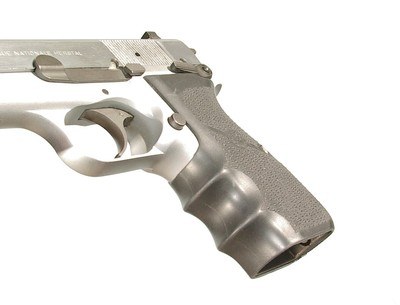 BROWNING HI-POWER SEMI AUTO PISTOL IN STAINLESS STEEL. - Image 3 of 4