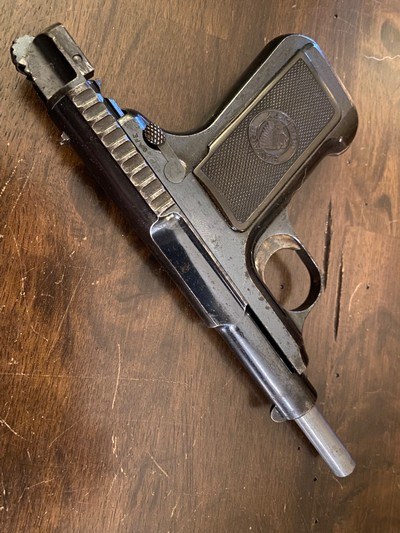 Savage 1907 semi auto pistol. - Image 6 of 7