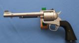 S O L D - - - Freedom Arms - Model 83 Field Grade - .454 Casull - Premier Sight - Scope - Extras ! - 3 of 10