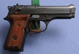 S O L D - - - BERETTA - 92SB - Compact - - 1982 Pistol - 99% Condition - Original Box - 4 of 9