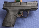 Smith & Wesson - M&P Shield 9 - Night Sights - Like New ! - 4 of 7