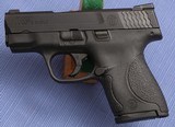 Smith & Wesson - M&P Shield 9 - Night Sights - Like New ! - 3 of 7