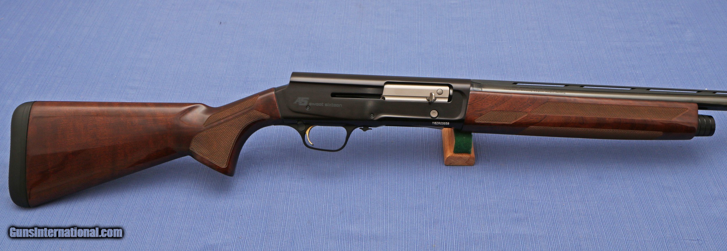 S O L D BROWNING A5 Sweet Sixteen 16ga 26" Invector DS Chokes