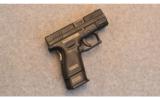 Springfield ~ XD-9 Sub Compact ~ 9mm - 1 of 6