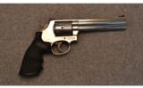Smith & Wesson ~ 686-5 ~ .357 Magnum - 1 of 2