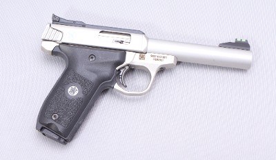Smith & Wesson ~ SW22 Victory ~ 22 Long Rifle