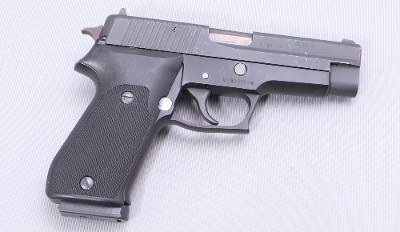 SIG Sauer ~ P220 ~ 45 Auto