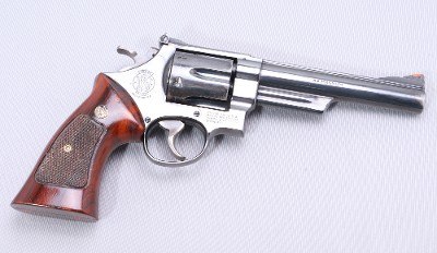 Smith & Wesson ~ 29-2 ~ 44 Magnum